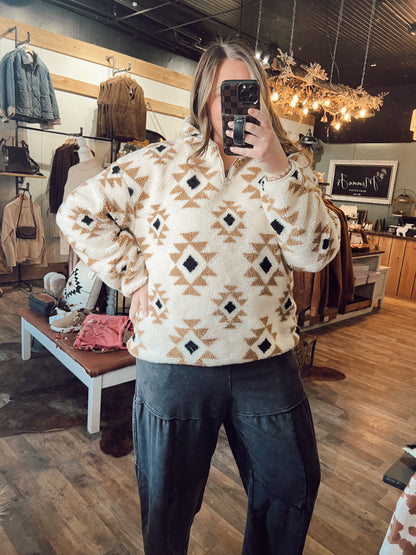 AZTEC PLUSH SHERPA QUARTER ZIP