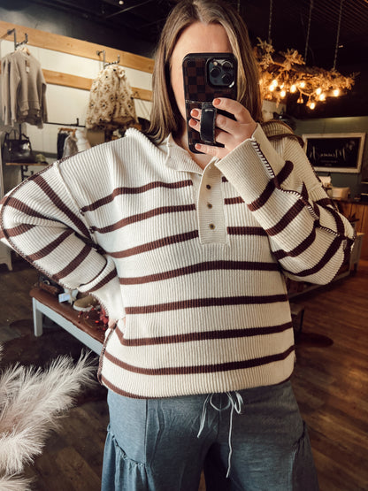 HENLEY BROWN STRIPED SWEATER