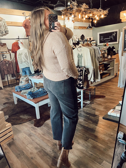 TWO TONE SIDE PANEL BARREL CROP JEAN