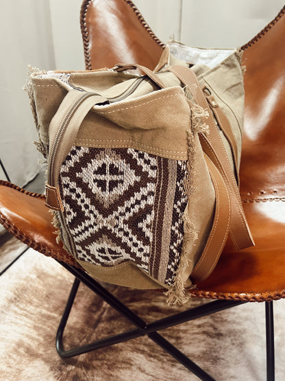 ELISA WEEKENDER TOTE