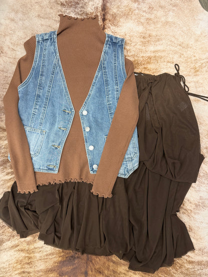 FALLING FOR YOU SEMI-SHEER SKIRT