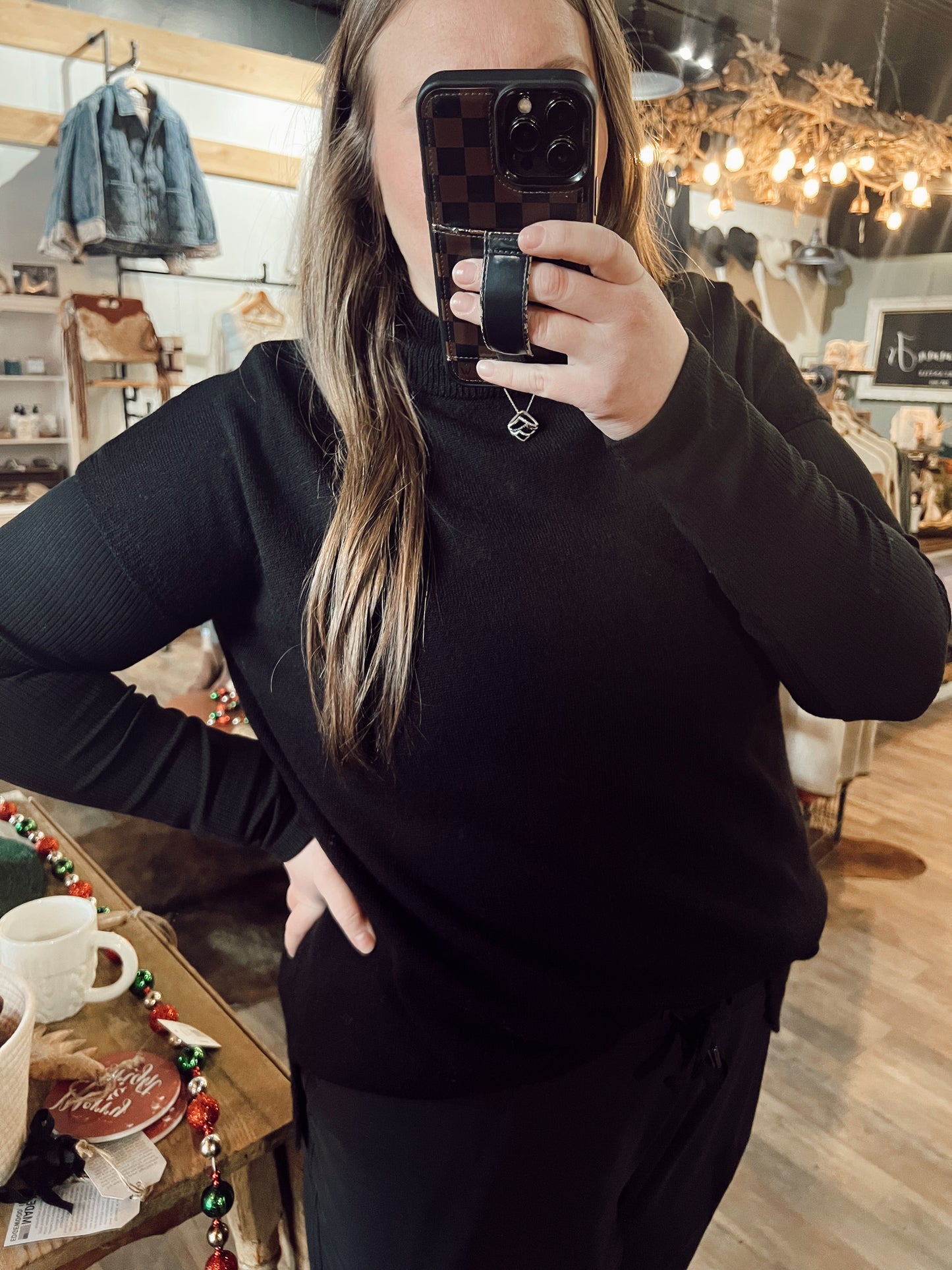 MOCK NECK SWEATER VEST