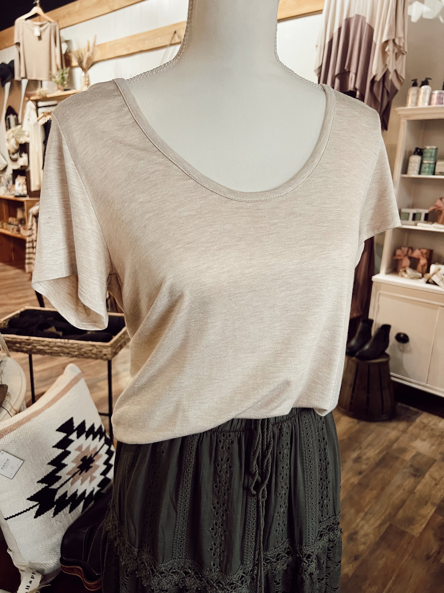 SCOOP NECK BRALETTE TEE