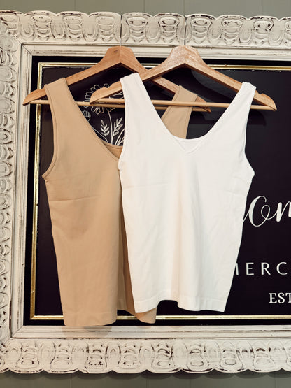 SEAMLESS REVERSE U-V NECK TANK