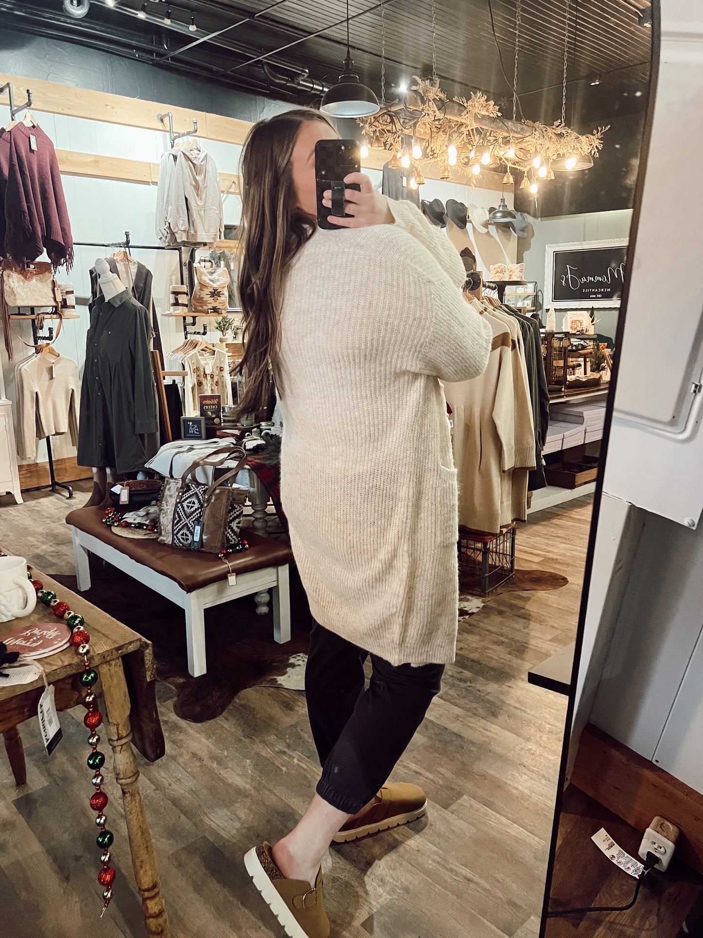 KNEE LENGTH COMFY CARDI
