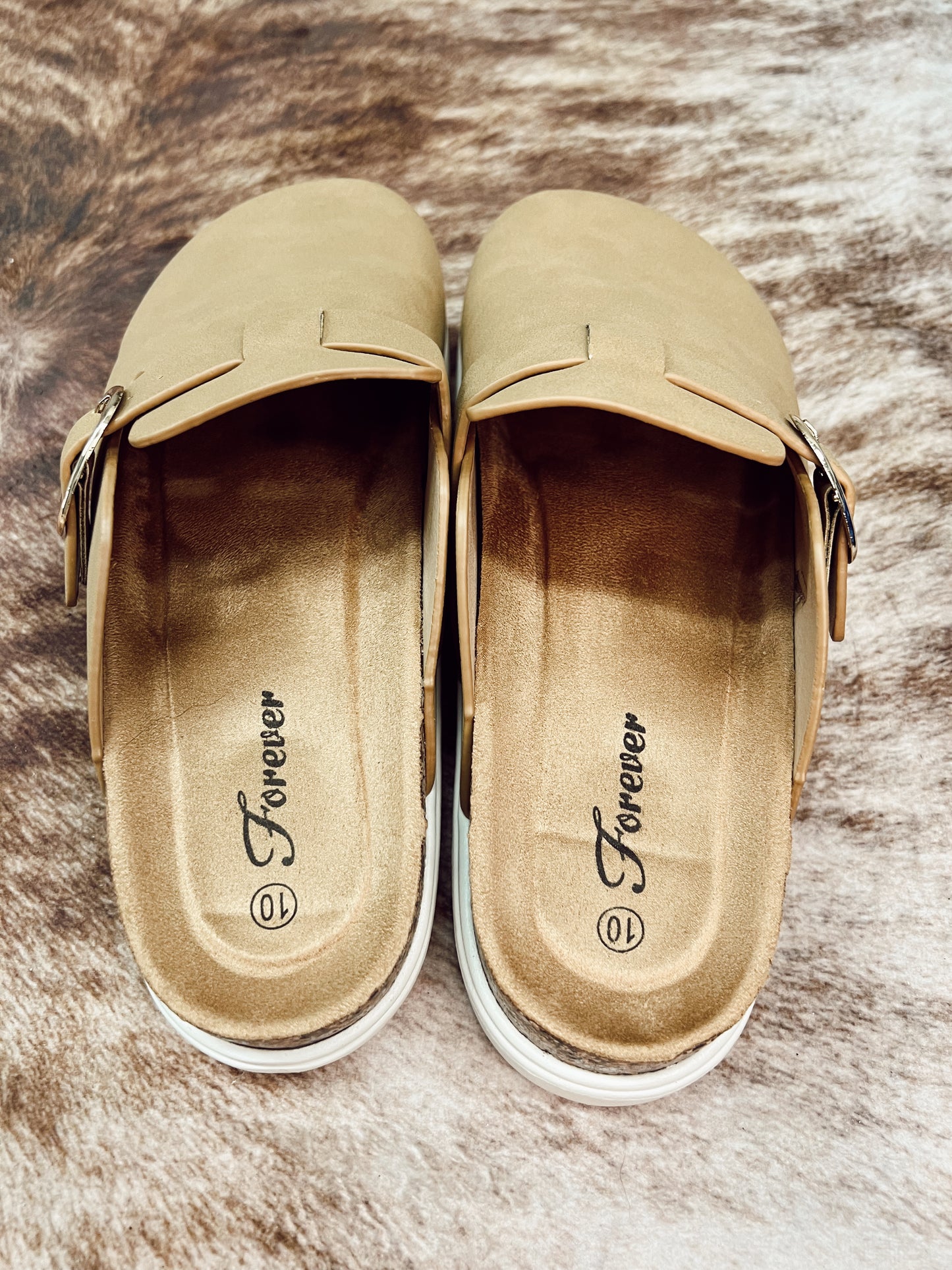 PLATFORM CLOGS: TAN & BLACK