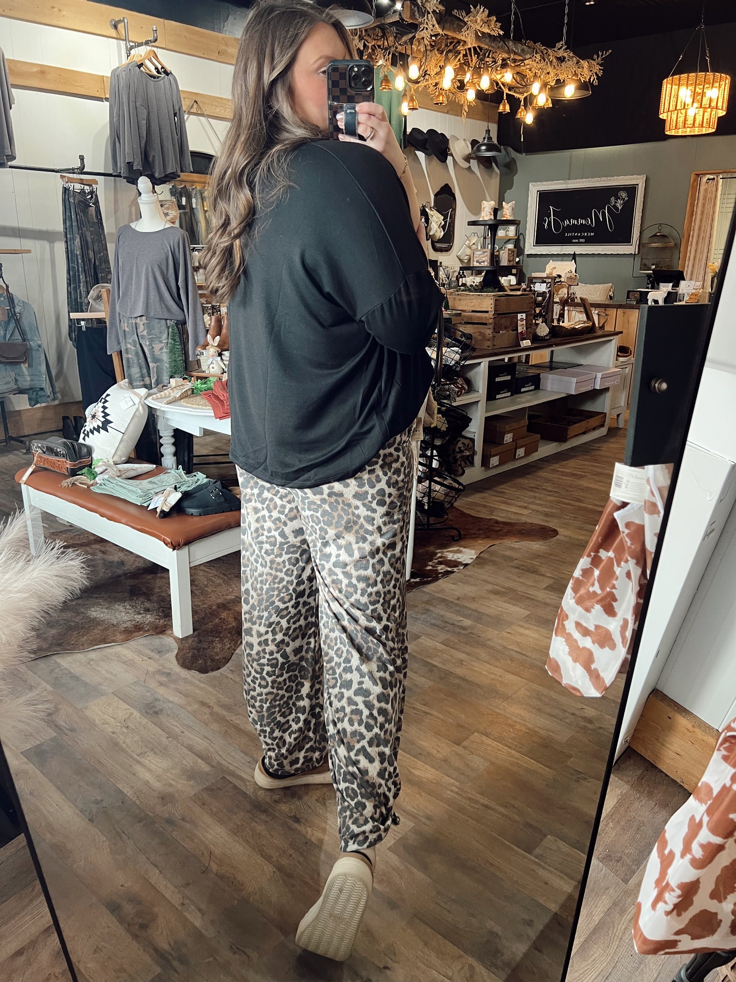 SIDE SPLIT ANKLE TIE LEOPARD PANTS