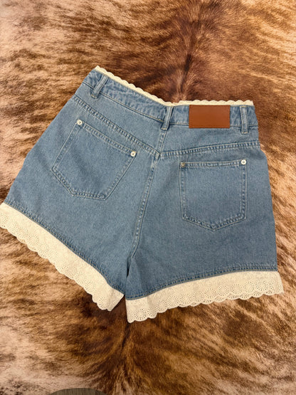 LACE TRIM DENIM SHORTS