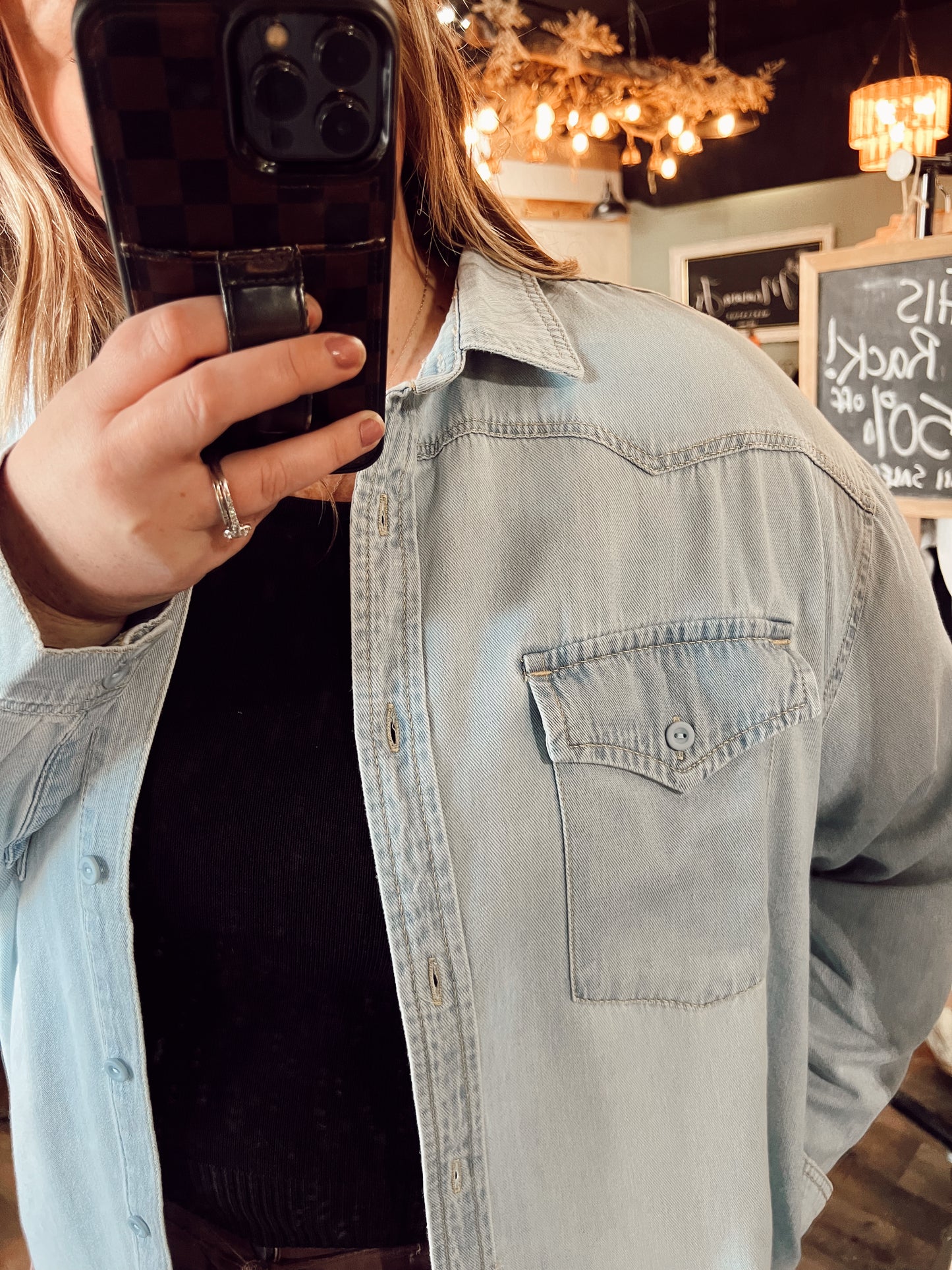 WESTERN YOKE DENIM SHIRT: LIGHT WASH