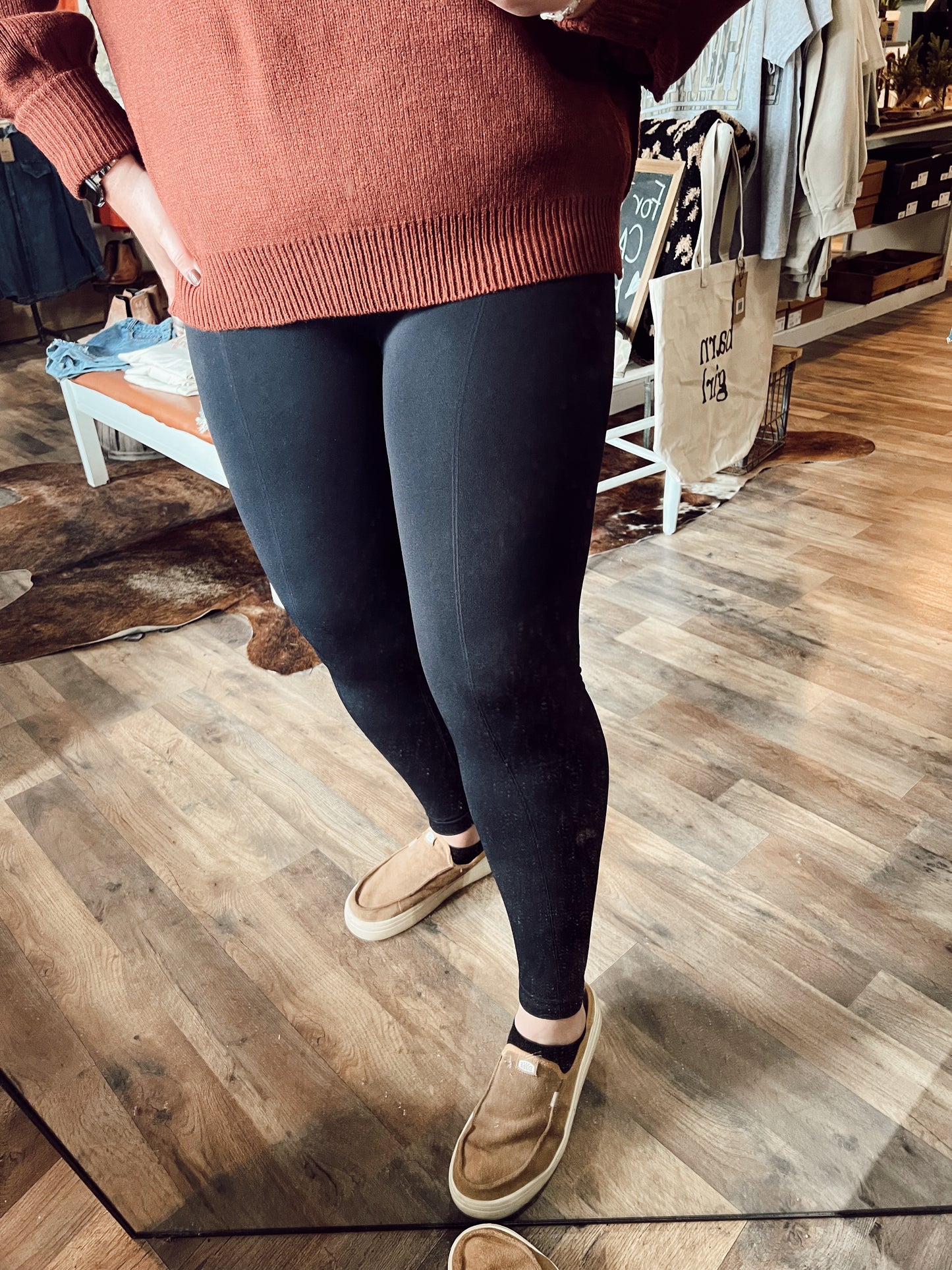 SEAMLESS PINTUCK LEGGING
