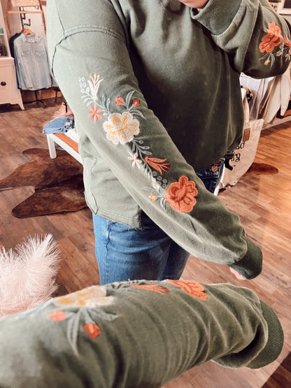 THISTLE & THORN EMBROIDERED TOP