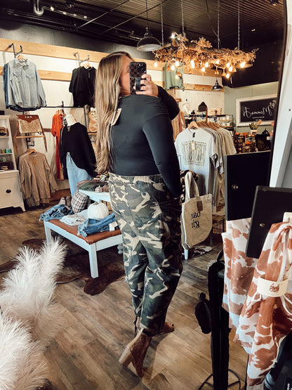 CAMO BARREL STRETCH PANT
