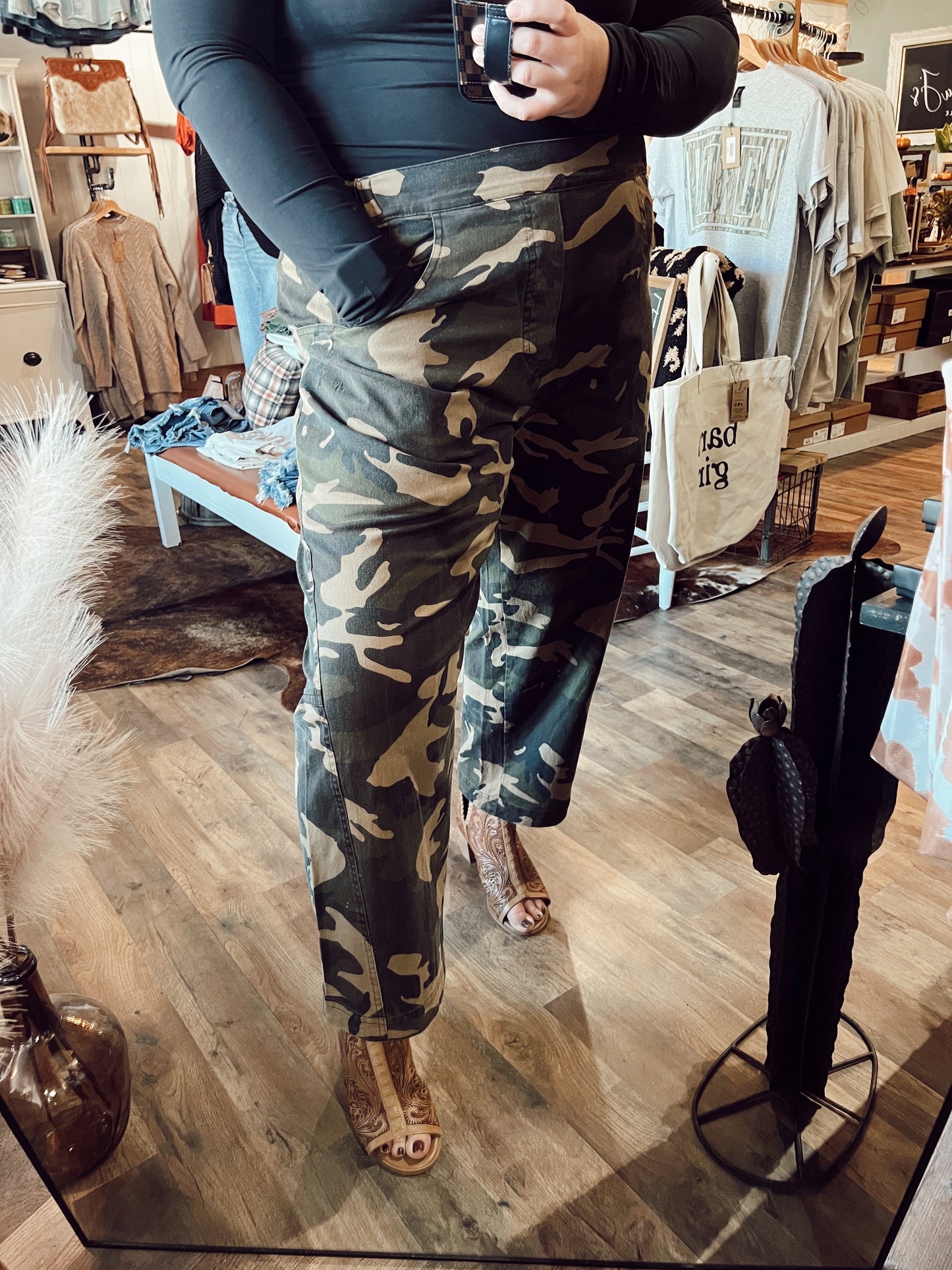 CAMO BARREL STRETCH PANT