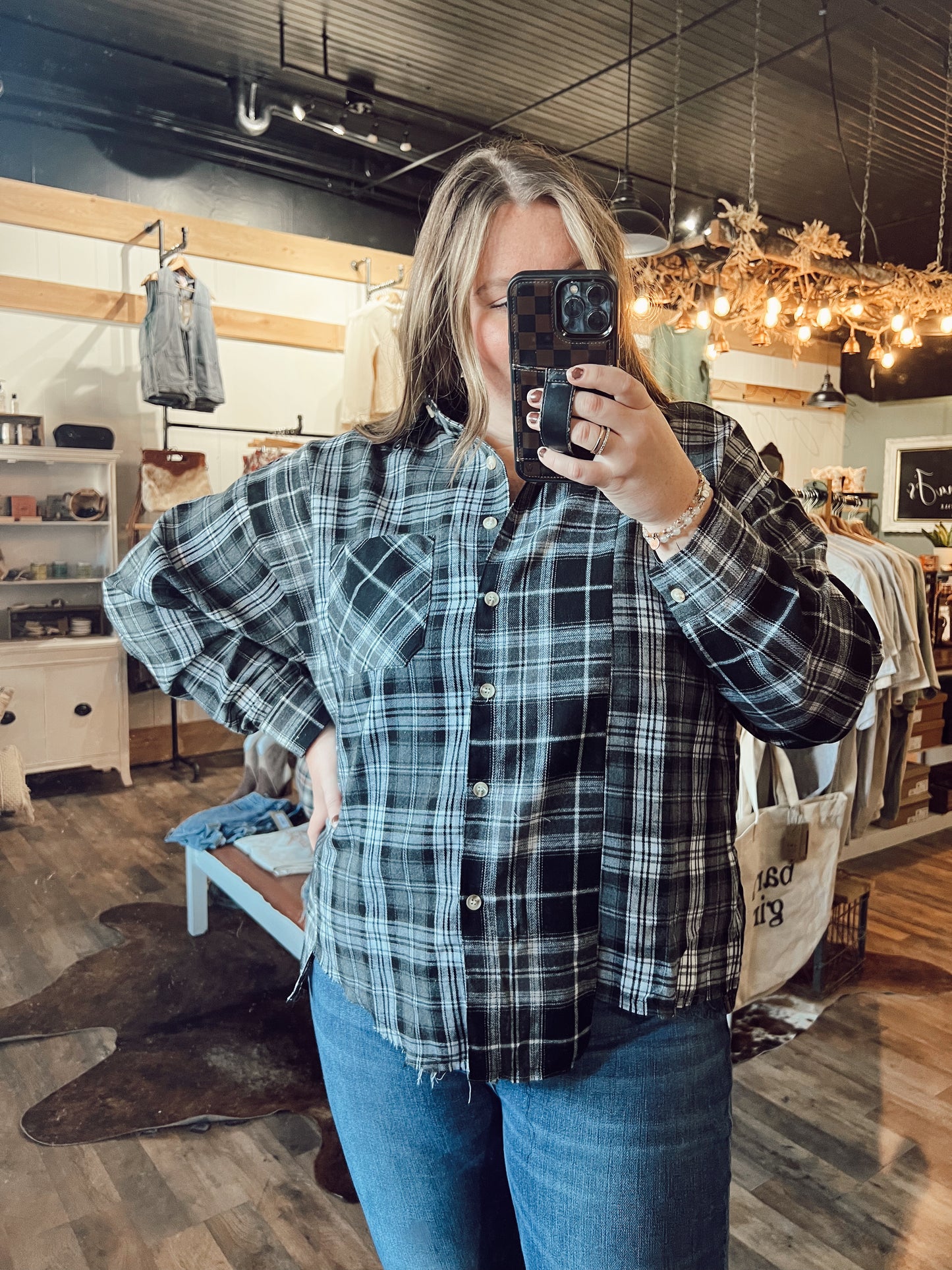 MAMA TRIED FLANNEL: BLACK