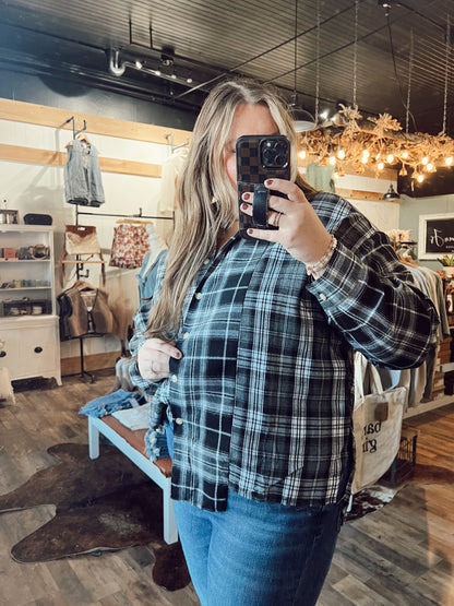 MAMA TRIED FLANNEL: BLACK