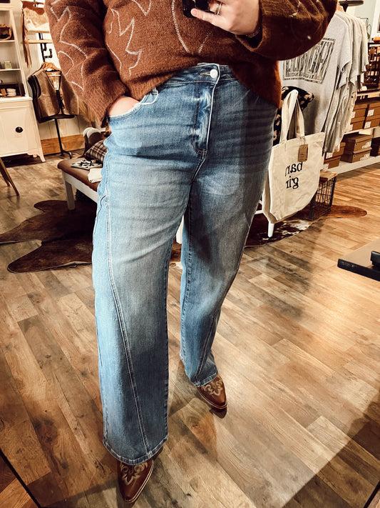 ASYMMETRIC SEAM STRAIGHT LEG