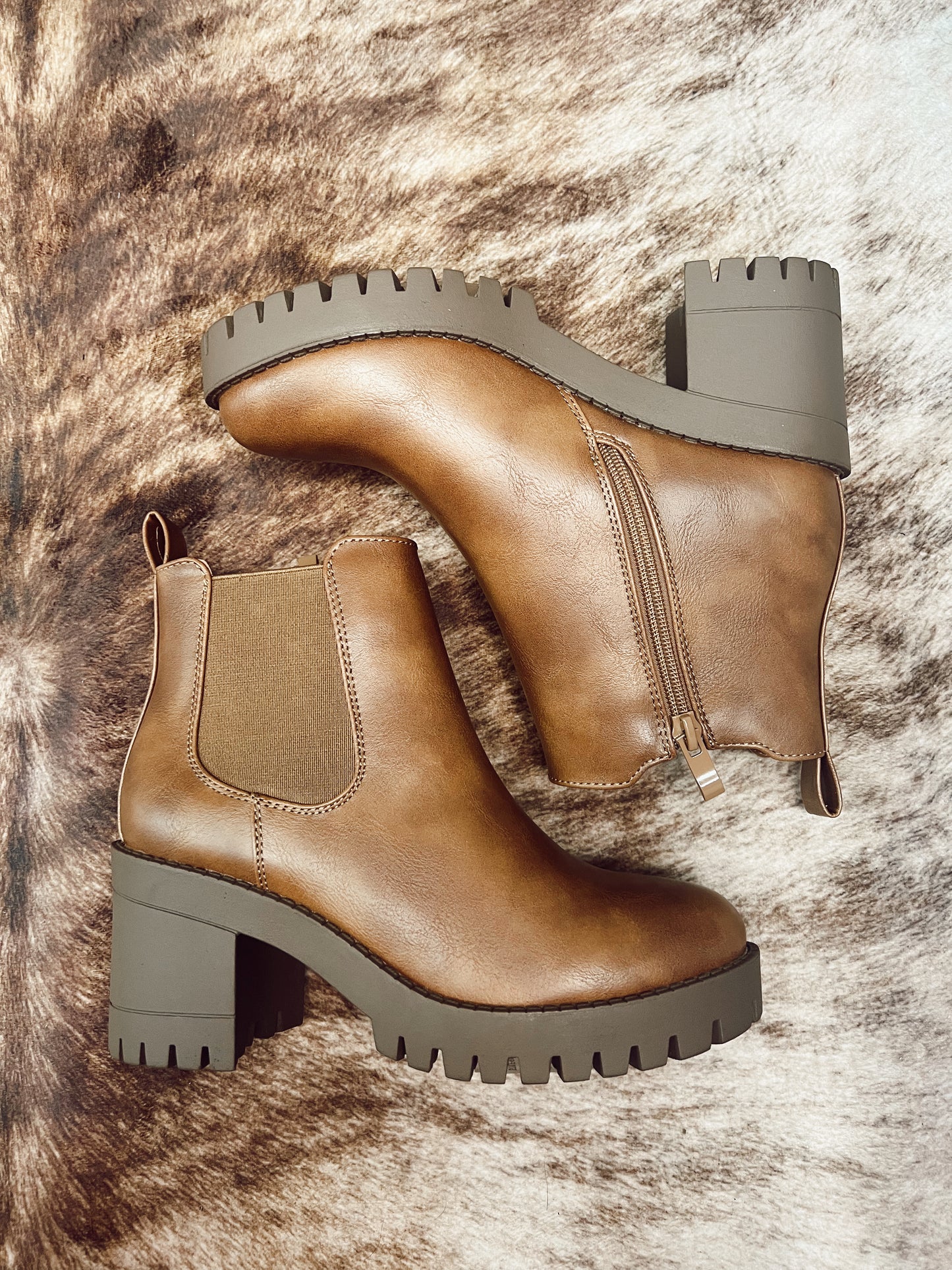 TIMBER CHELSEA BOOTIES