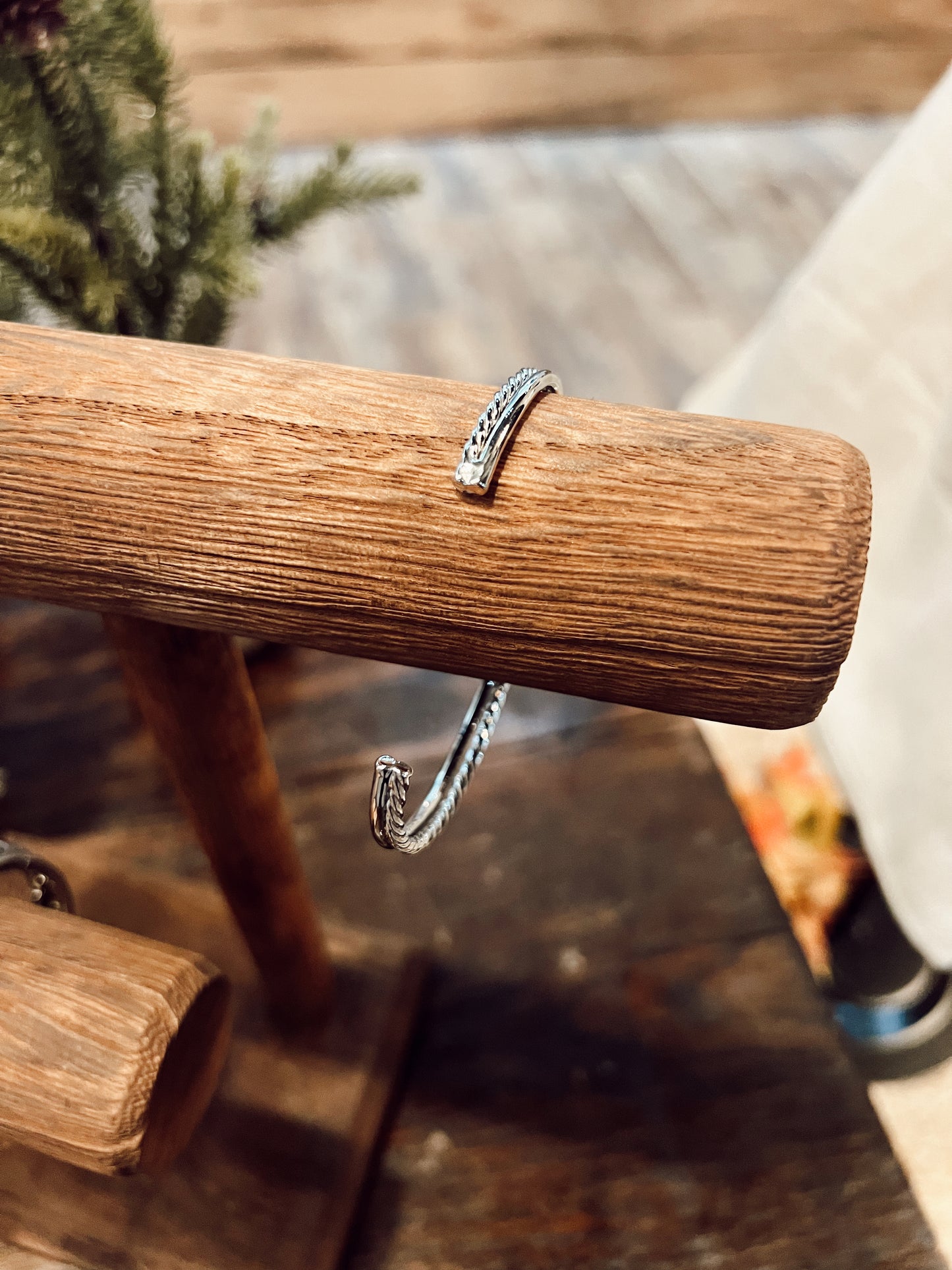 ROPE KNOT CUFF BRACELET