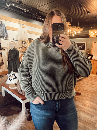 OVERSIZED SIDE SLIT SWEATER: OLIVE