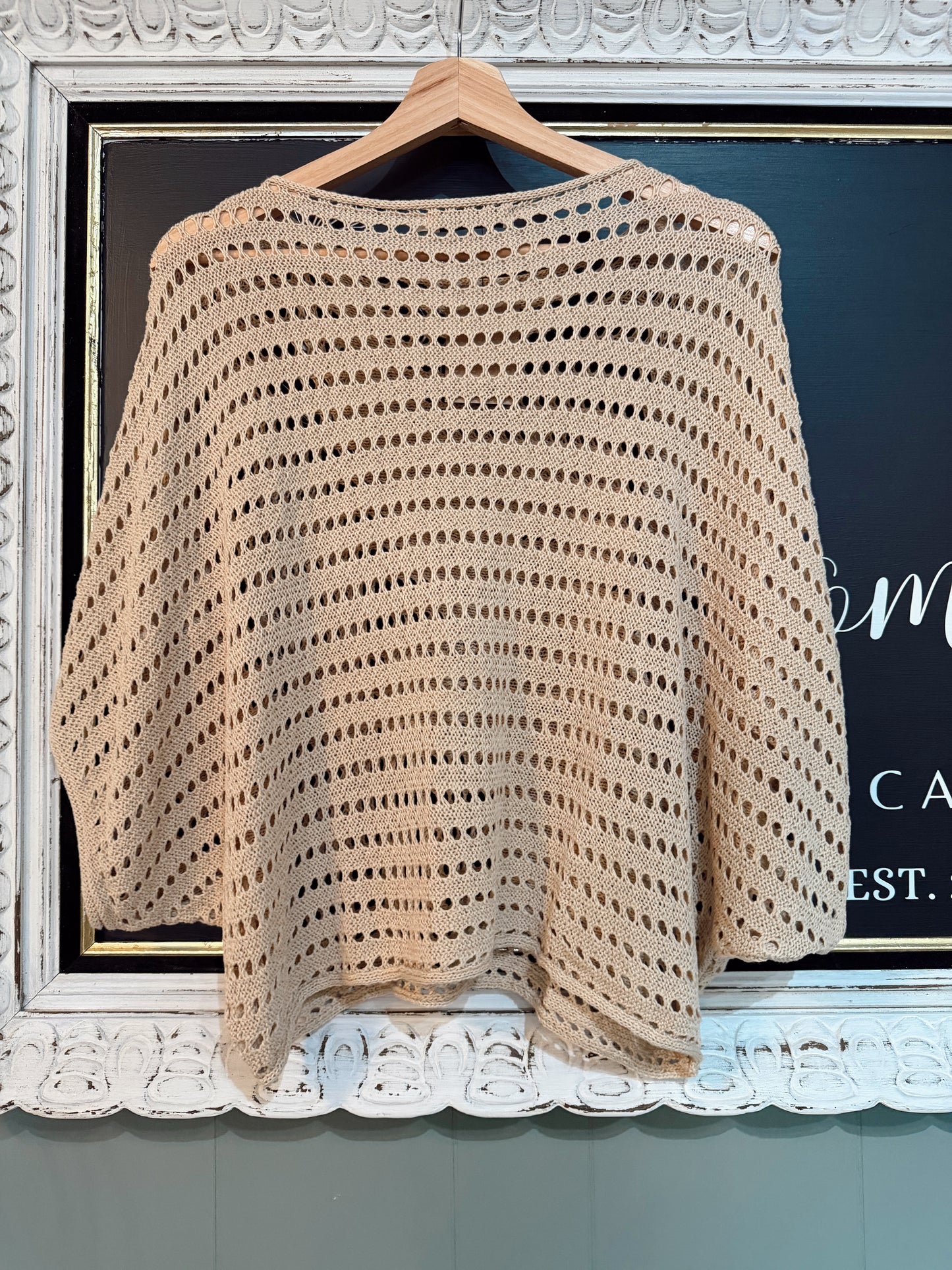 KNIT BATWING HOLLOW TOP