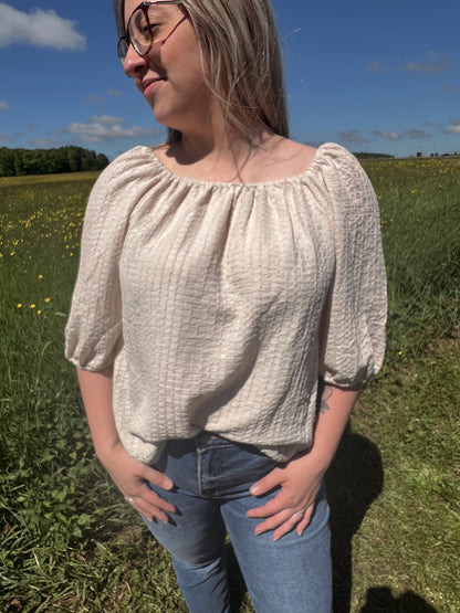 WIDE OPEN SPACES OFF THE SHOULDER TOP