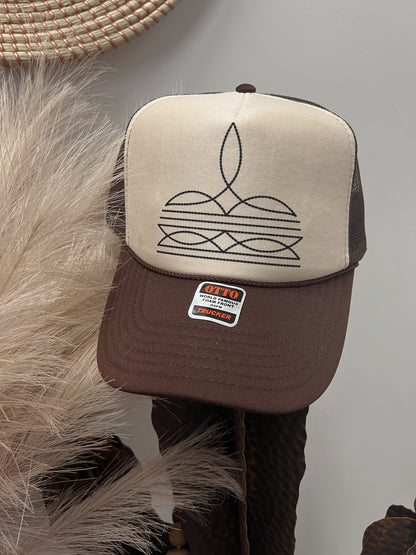 BOOT STITCH TRUCKER HAT