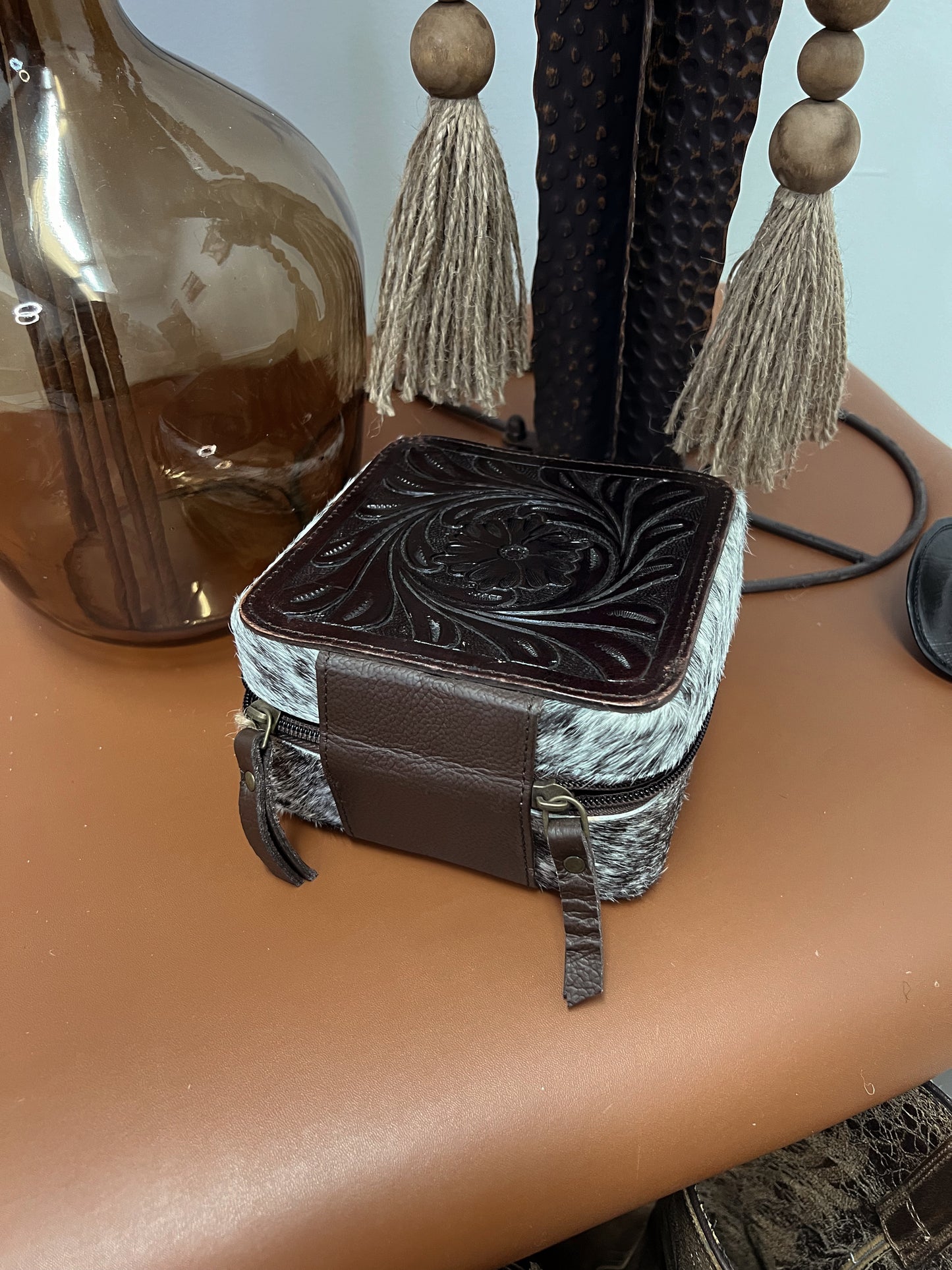 COWHIDE & TOOLED LEATHER JEWELRY CASE