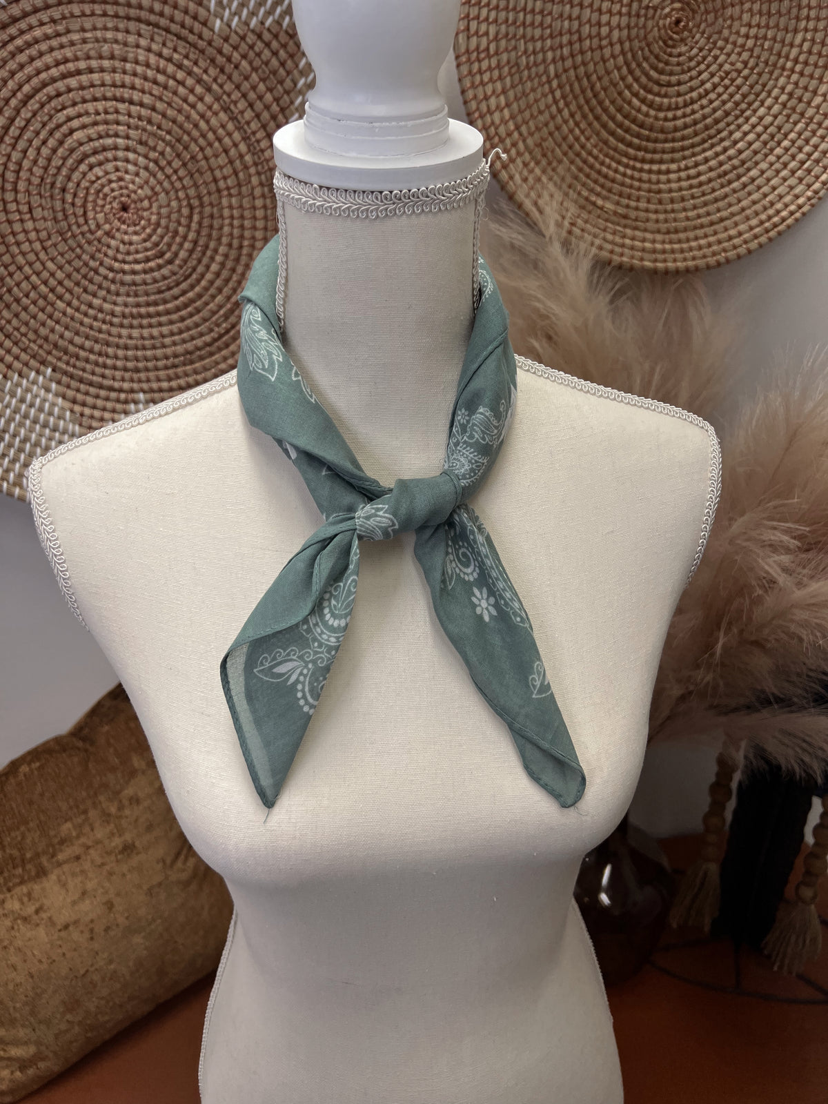 Floral Rag PAISLEY FLORAL WILD RAG – Momma J's Mercantile