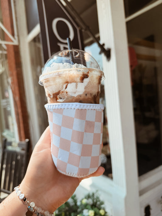 TAN CHECKERED COFFEE SLEEVE - 16 OZ