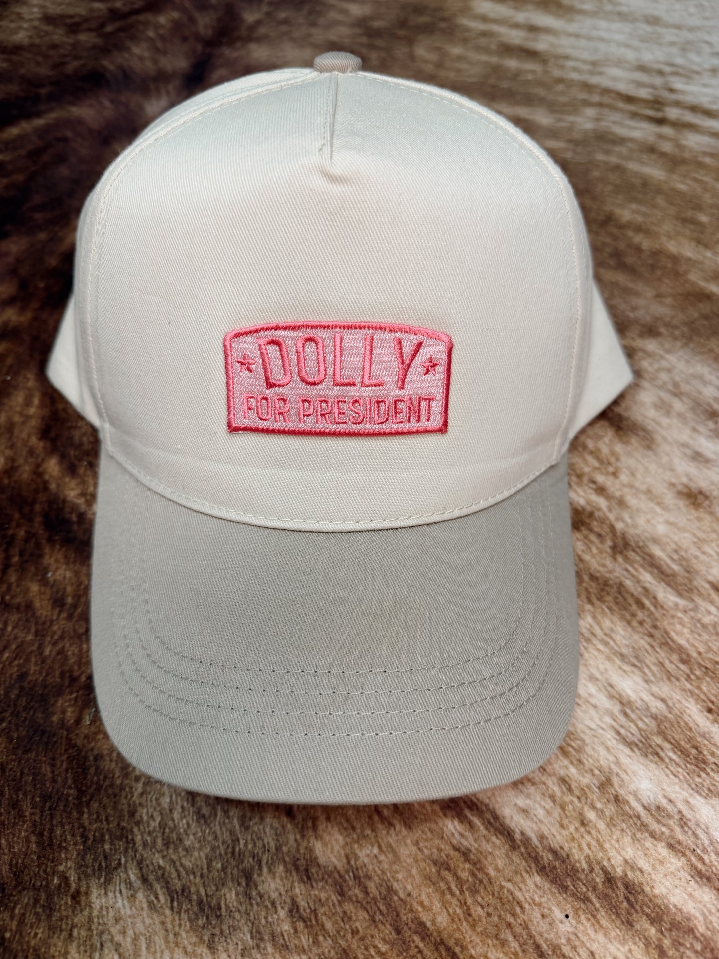 DOLLY FOR PRESIDENT TRUCKER