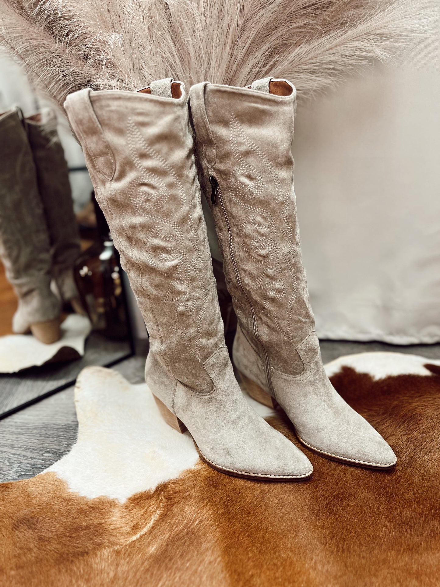 EMBROIDERED WESTERN LONG BOOTS