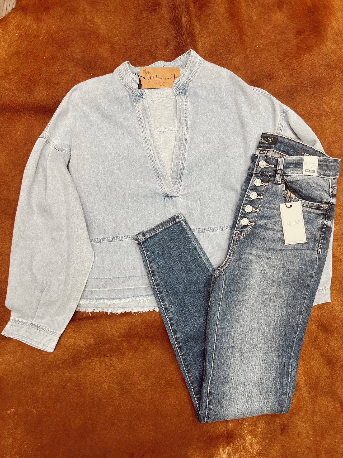 BLUE JEAN BABY V NECK TOP