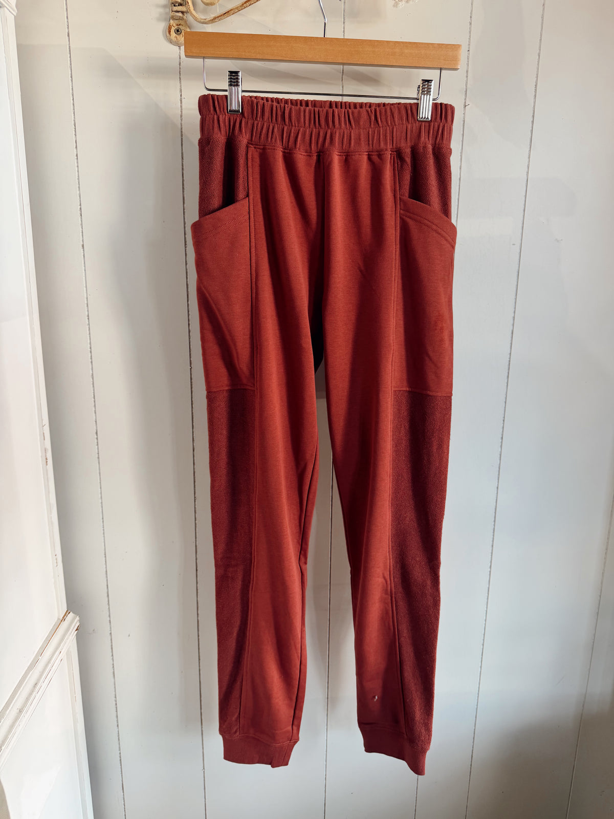 WINE NIGHT JOGGERS
