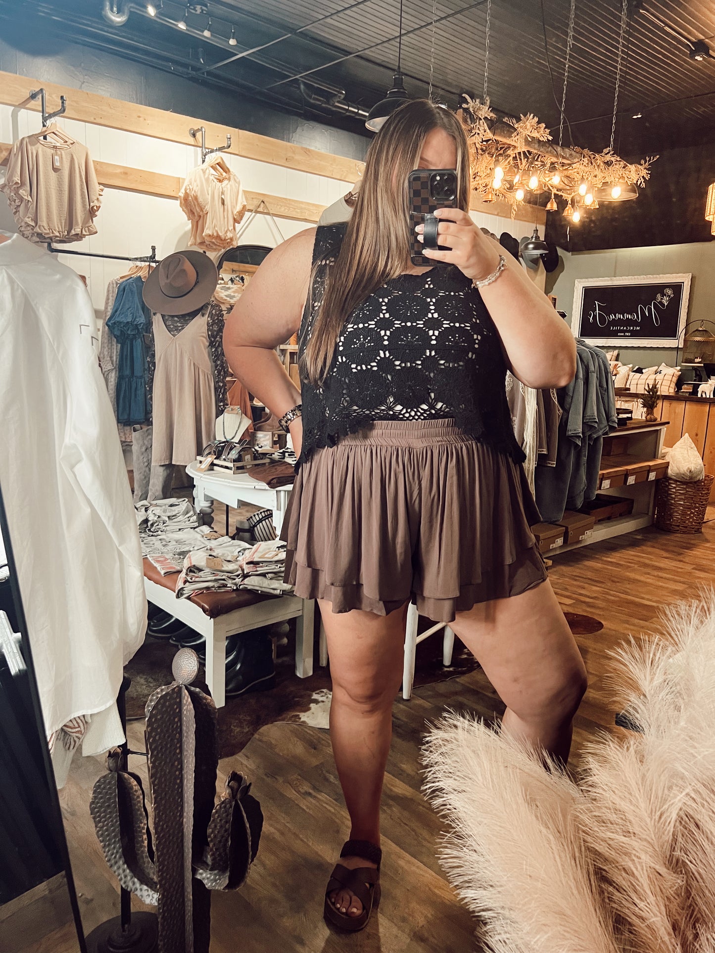 DOUBLE DOWN FRILL SHORTS