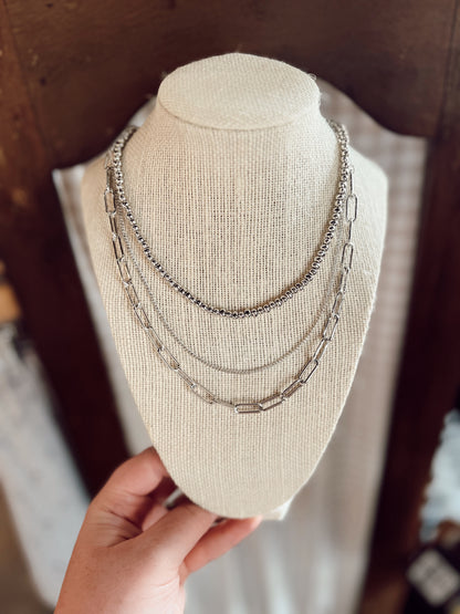 TRIPLE STACK CHAIN NECKLACE