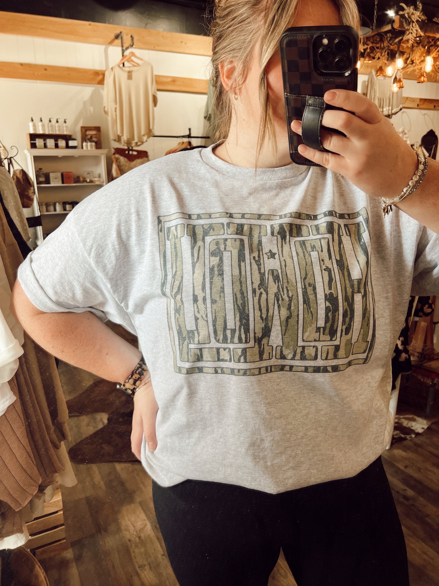 HOWDY CAMO TEE